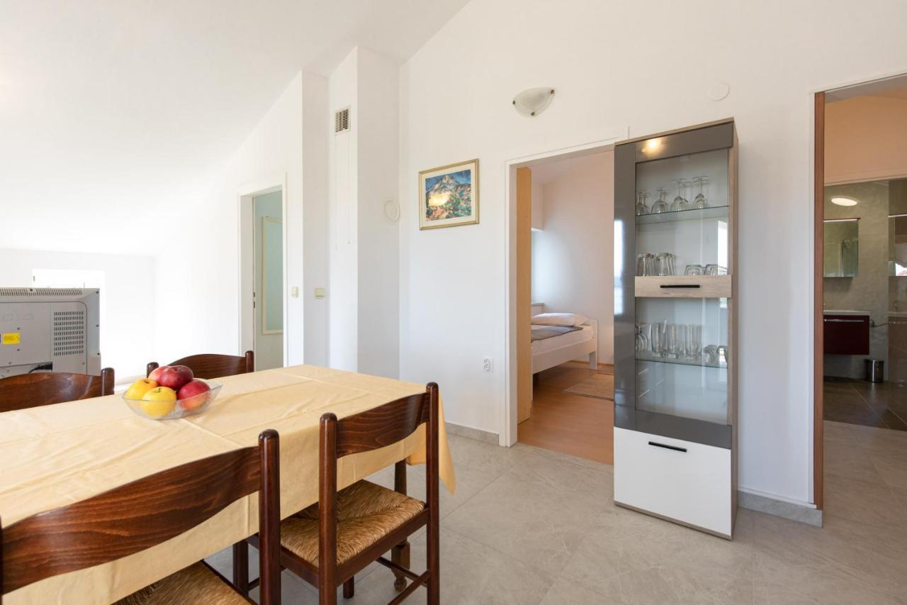 Apartmani "Ruza" โพราต ภายนอก รูปภาพ