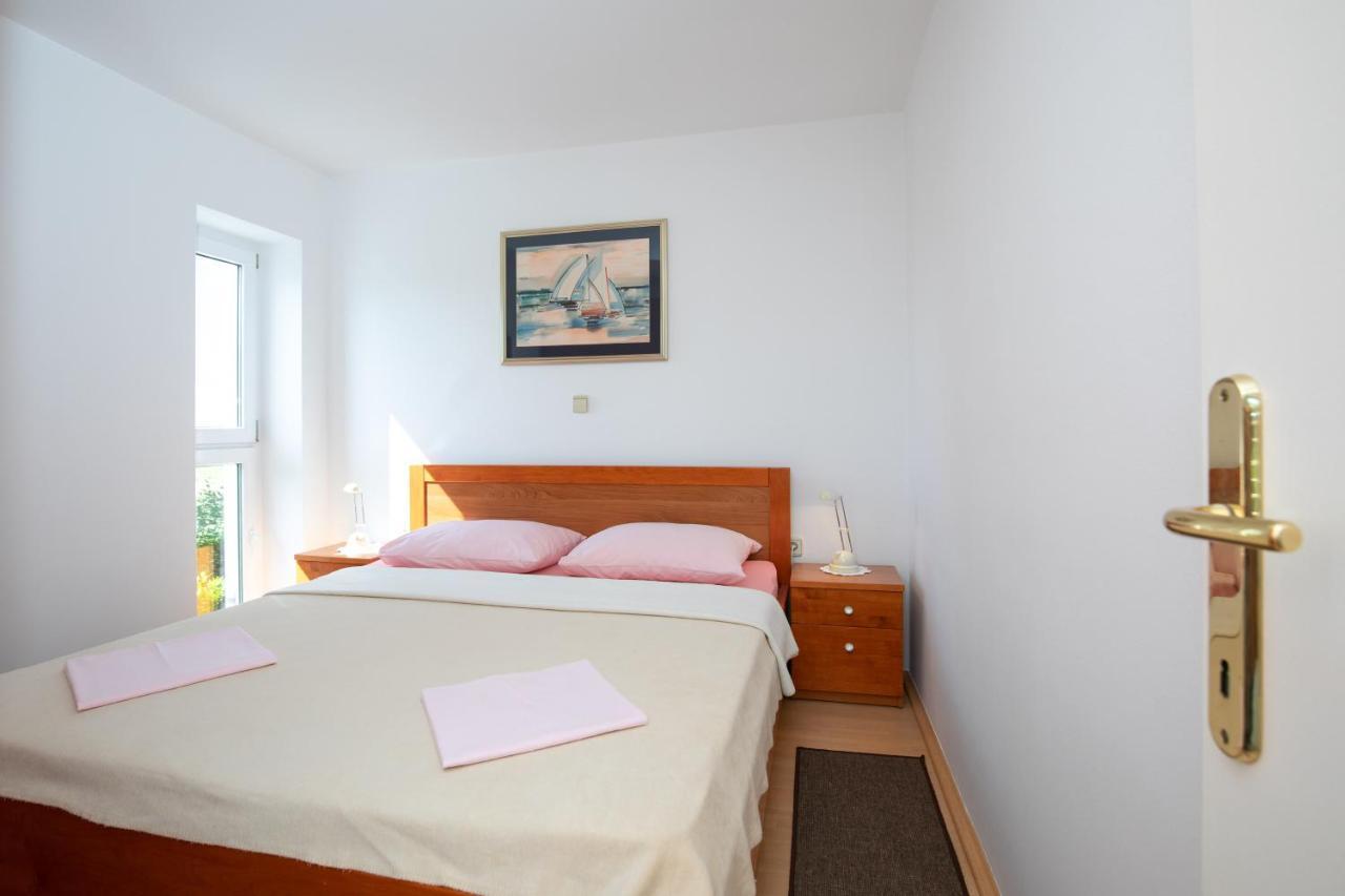 Apartmani "Ruza" โพราต ภายนอก รูปภาพ